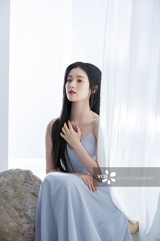 青年女子美容时尚肖像图片素材