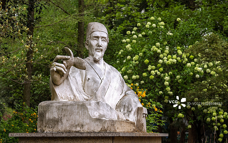 李时珍雕塑图片素材
