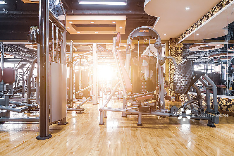现代健身房内景图片素材