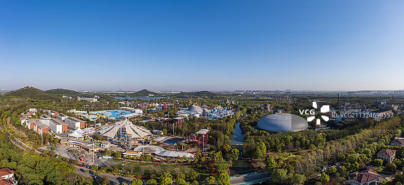 航拍上海松江玛雅水上乐园欢乐谷全景图片素材