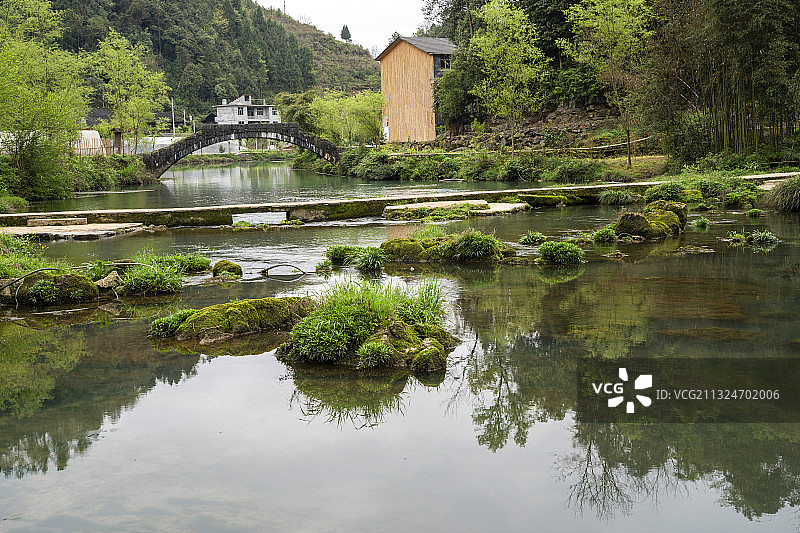 石桥流水人家图片素材