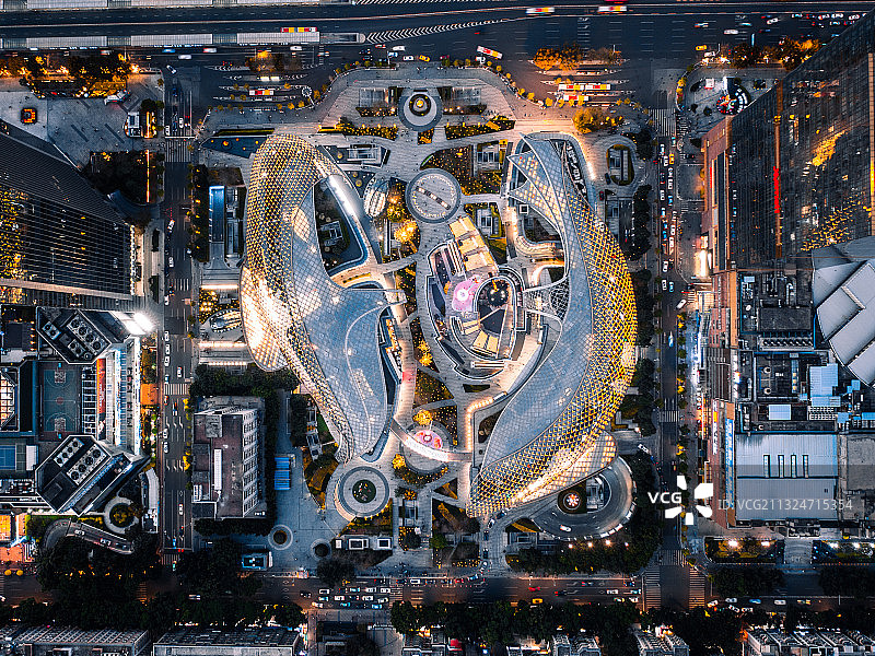 航拍广州天环广场夜景图片素材