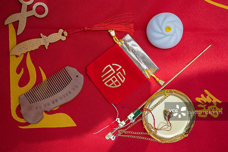 宝宝一周岁抓周图片素材