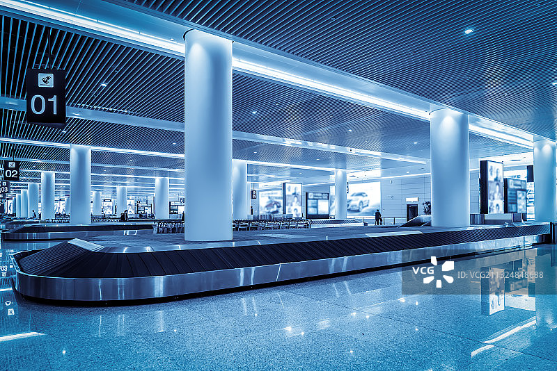 机场航站楼行李传输带图片素材