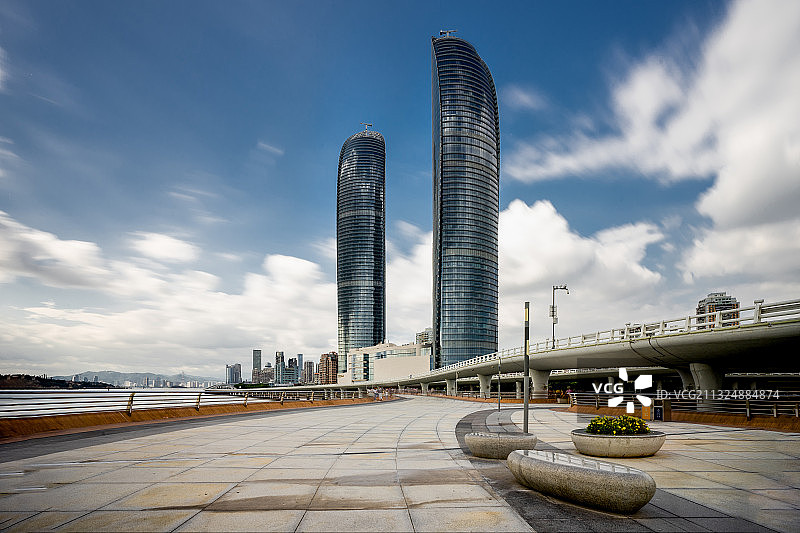 厦门双子塔外观设计图片素材