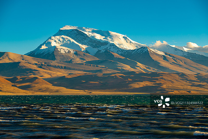 纳木那尼峰图片素材