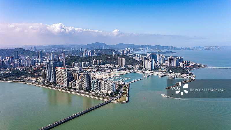 航拍广东珠海九洲港口岸客运码头城市建筑风景图片素材