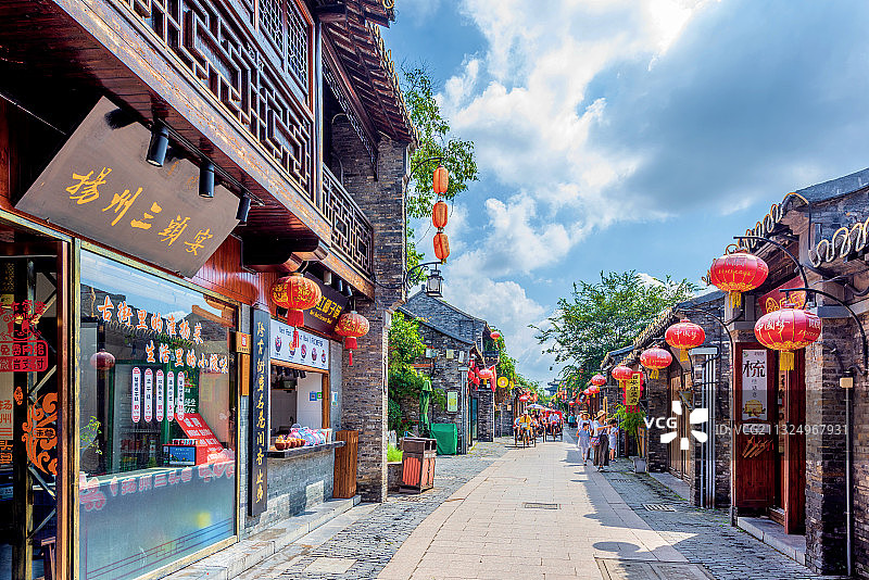 中国江苏扬州东关街街景图片素材