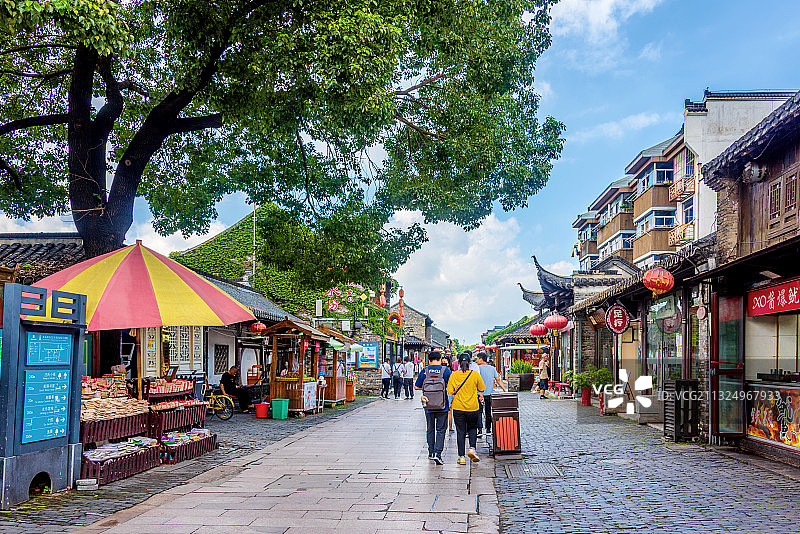 中国江苏扬州东关街街景图片素材