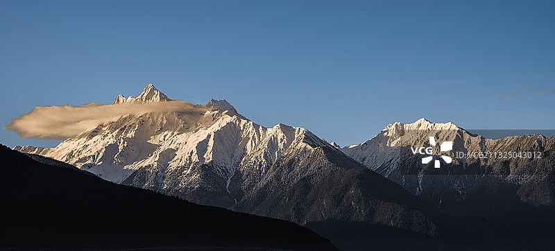 加拉白垒峰图片素材