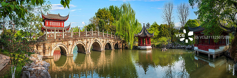 上海青浦大观园内景图片素材