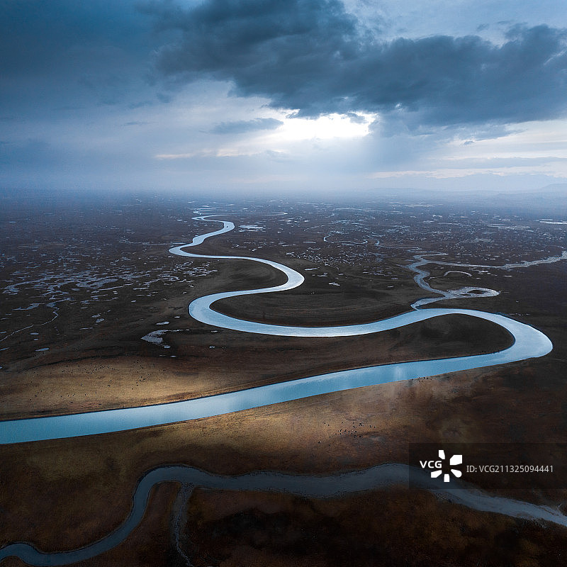 行至世界尽头图片素材