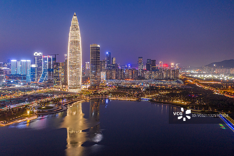 广东省深圳市南山区CBD深圳湾人才公园繁华夜景航拍图片素材