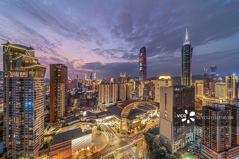 广东省深圳市罗湖区CBD双地标日落夜景图片素材