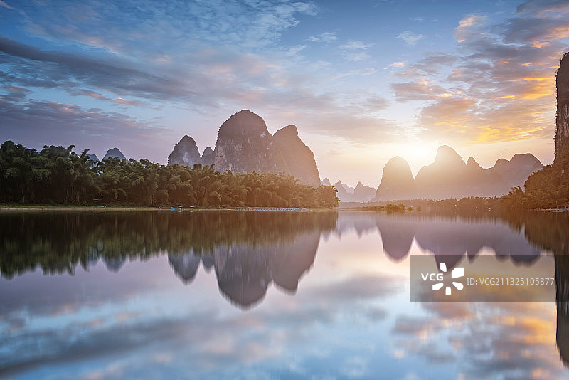 桂林山水和夕阳日落图片素材