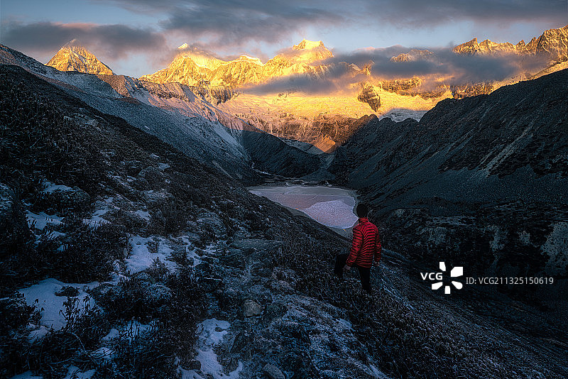 库拉岗日 Kula Kangri图片素材