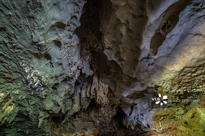 中国广东省清远市英西峰林溶洞自然风光图片素材