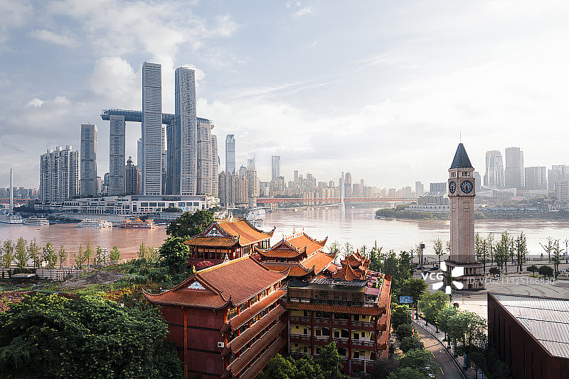 重庆两江交汇日落时刻光影图片素材