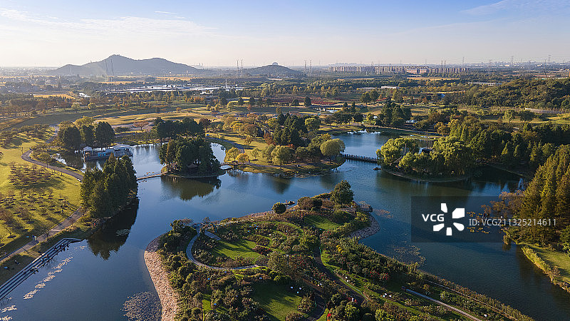 上海 辰山植物园 湖 航拍图片素材
