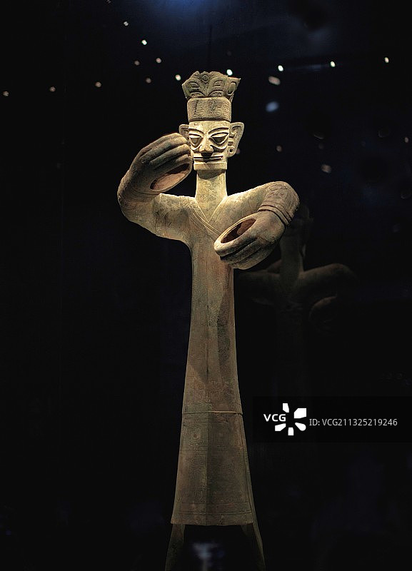 三星堆青铜立人图片素材