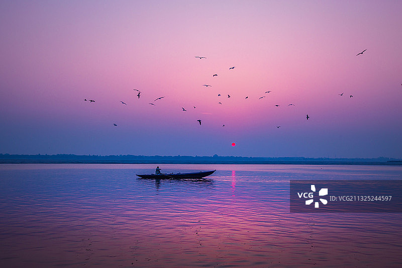 印度  恒河日出  瓦拉纳西图片素材