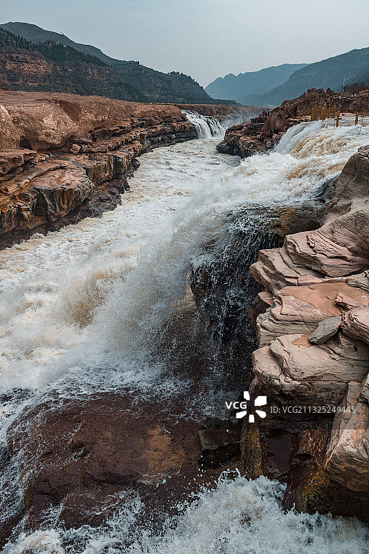 陕西延安壶口瀑布桃花汛风光摄影图片素材