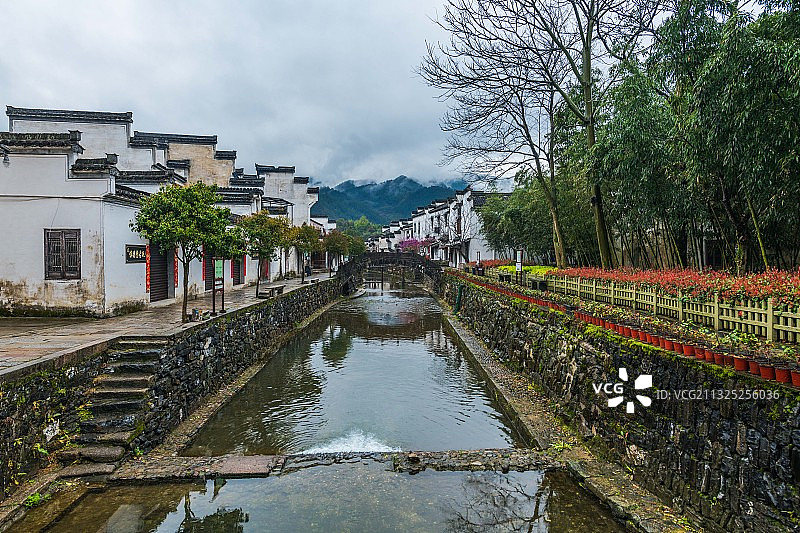 龙川的清晨，安徽绩溪图片素材