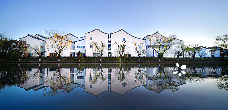 静水映户图片素材