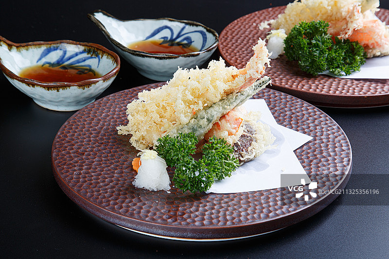 虾仁蔬菜天妇罗图片素材