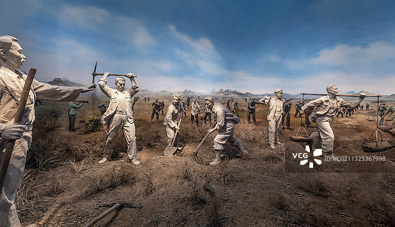 昔日新疆建设兵团开垦荒地图片素材