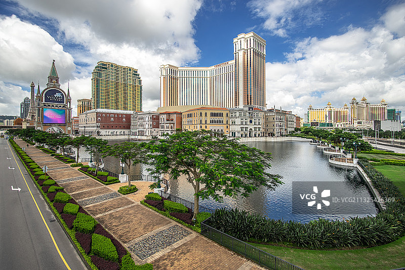 中国澳门赌场酒店建筑群城市天际线图片素材