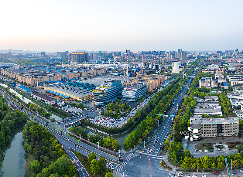 航拍浙江杭州下沙经济开发区1号大街图片素材