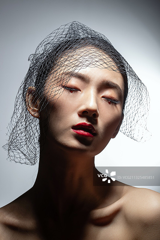 时尚个性妆面美女图片素材