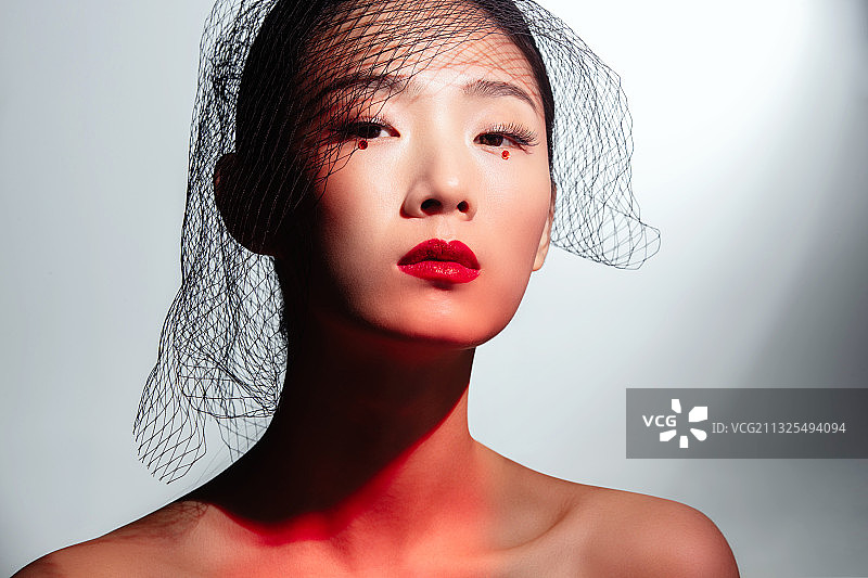 时尚个性妆面美女肖像图片素材