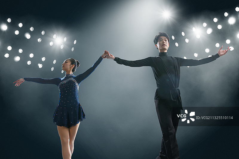 花样滑冰双人组合图片素材