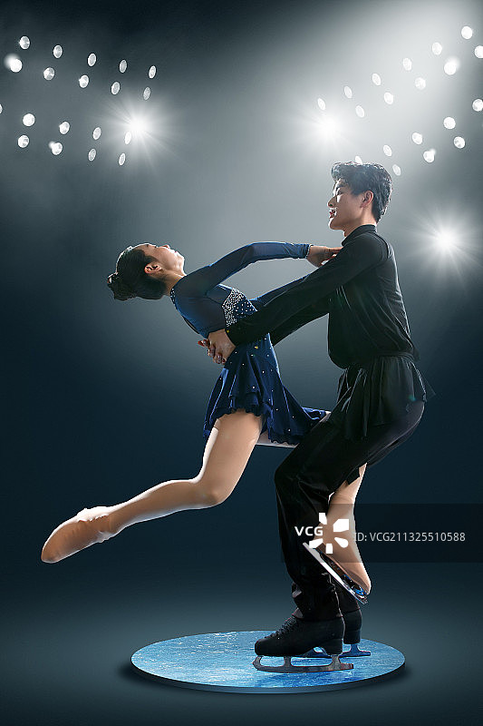 双人花样滑冰图片素材