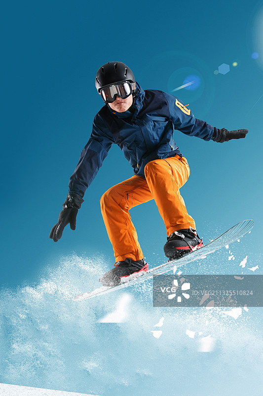 滑雪的青年男人图片素材