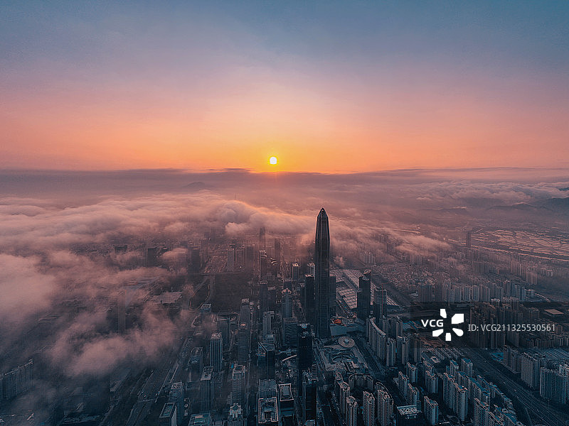 深圳平流雾的日出图片素材