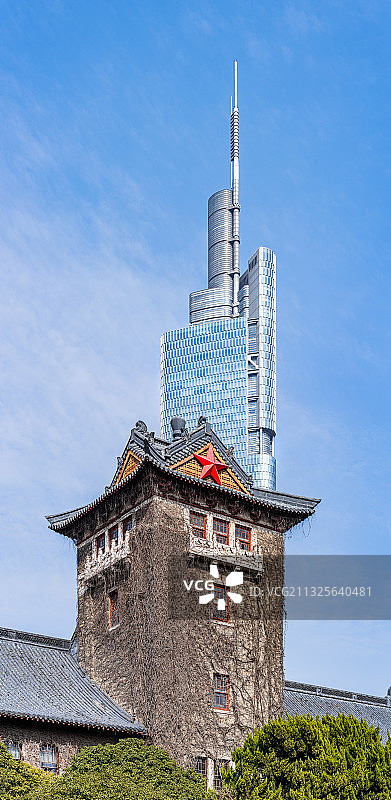 南京大学与紫峰大厦图片素材