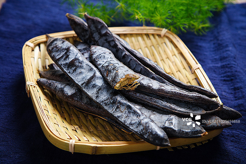 少量皂角图片素材