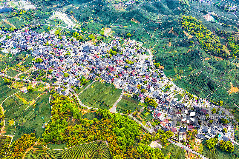 航拍视角下的杭州西湖龙坞茶镇图片素材