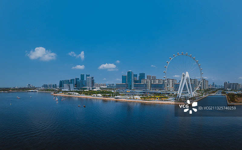 深圳前海自贸区建设房地产金融中心海岸线帆船水上运动图片素材