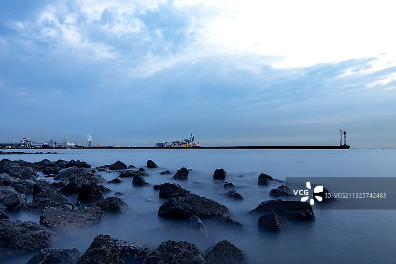 上海宝山长江口日出图片素材