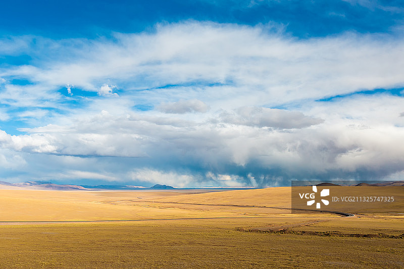 西藏阿里地区措勤县境内的风景图片素材
