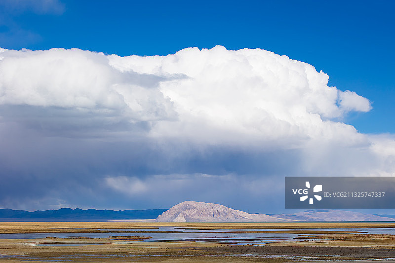 西藏阿里地区措勤县扎日南木错的风景图片素材