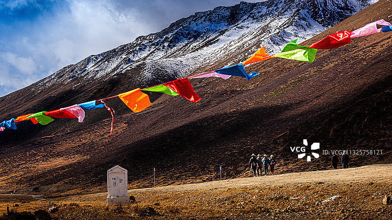 朝圣路上图片素材