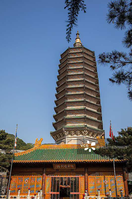 北京八大处灵光寺佛牙舍利塔图片素材
