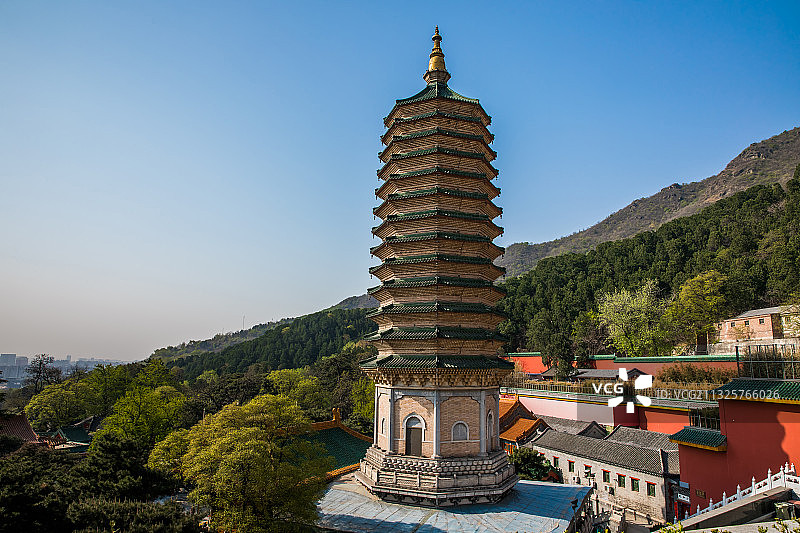 北京八大处灵光寺佛牙舍利塔图片素材