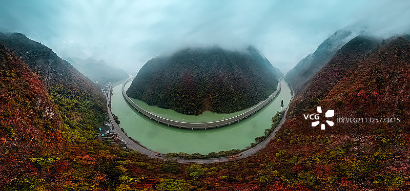 中国最美水上公路——湖北省兴山县古昭公路图片素材