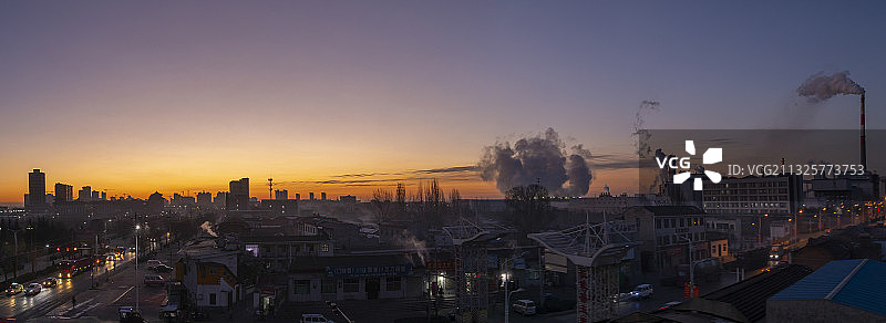 黄土高原上一座小城的早晨图片素材